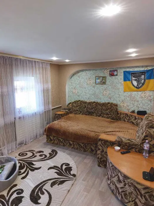 охайний будинок у місті